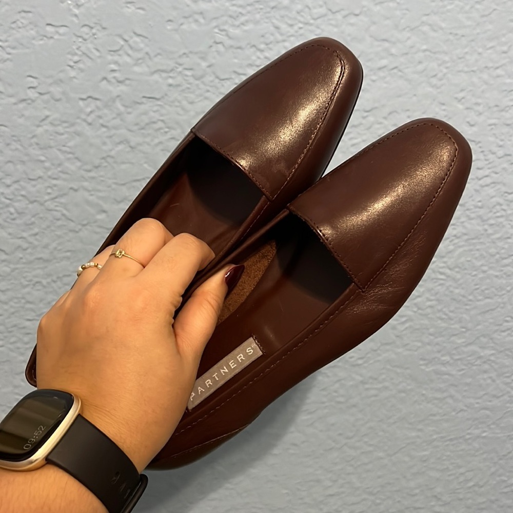 PARTNERS Lea Women's Size 6M Dark Brown Leather Loafers Slip On Shoes Brazil